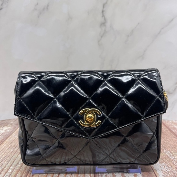 CHANEL Black Quilted Patent Crossbody with Gold Chain Strap - Picture 2 of 14